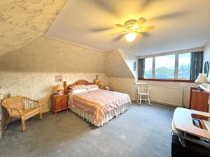 Photo 19- click for photo gallery